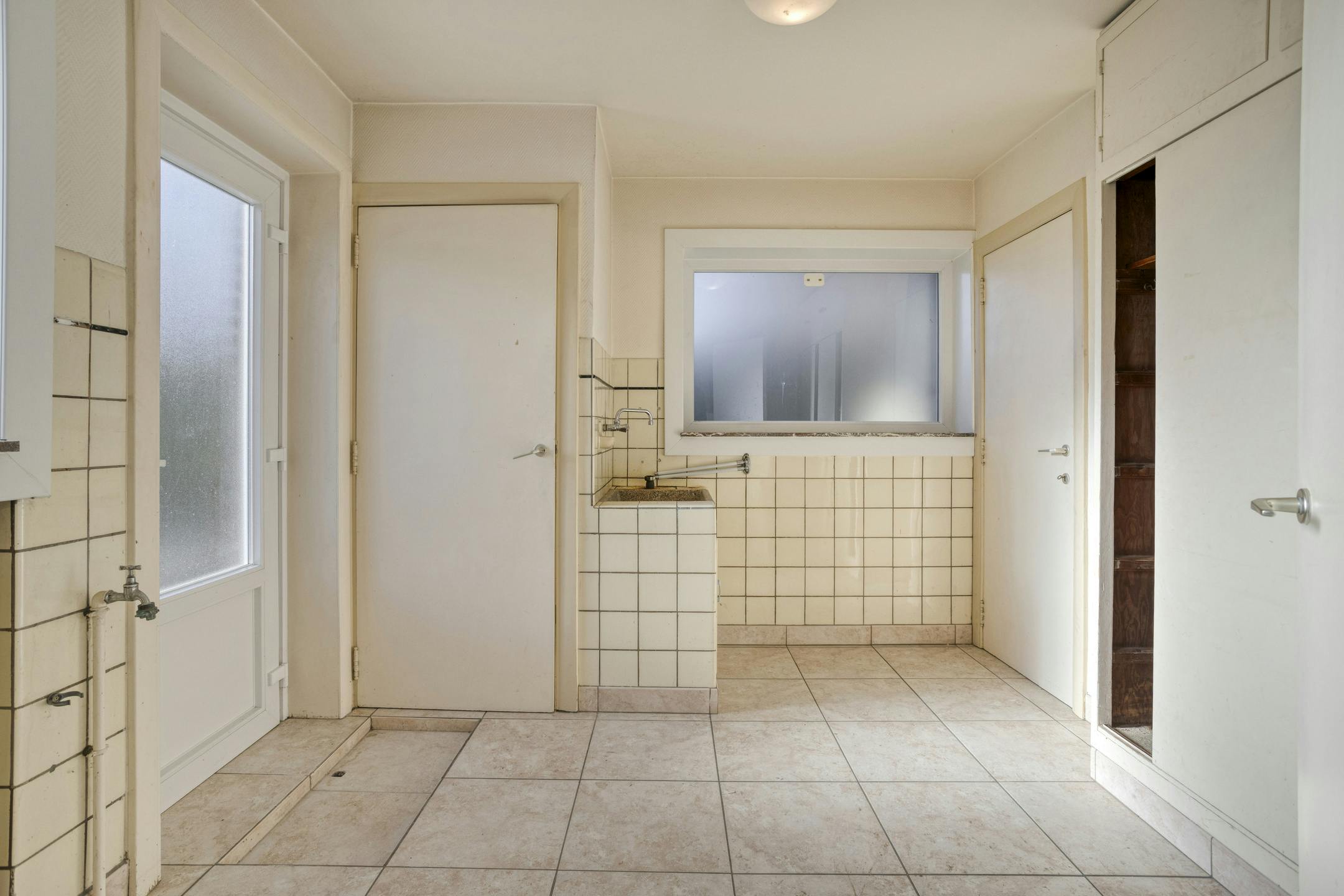 Ruime woning met loods op 2.127m² te Lo-Reninge. foto 19