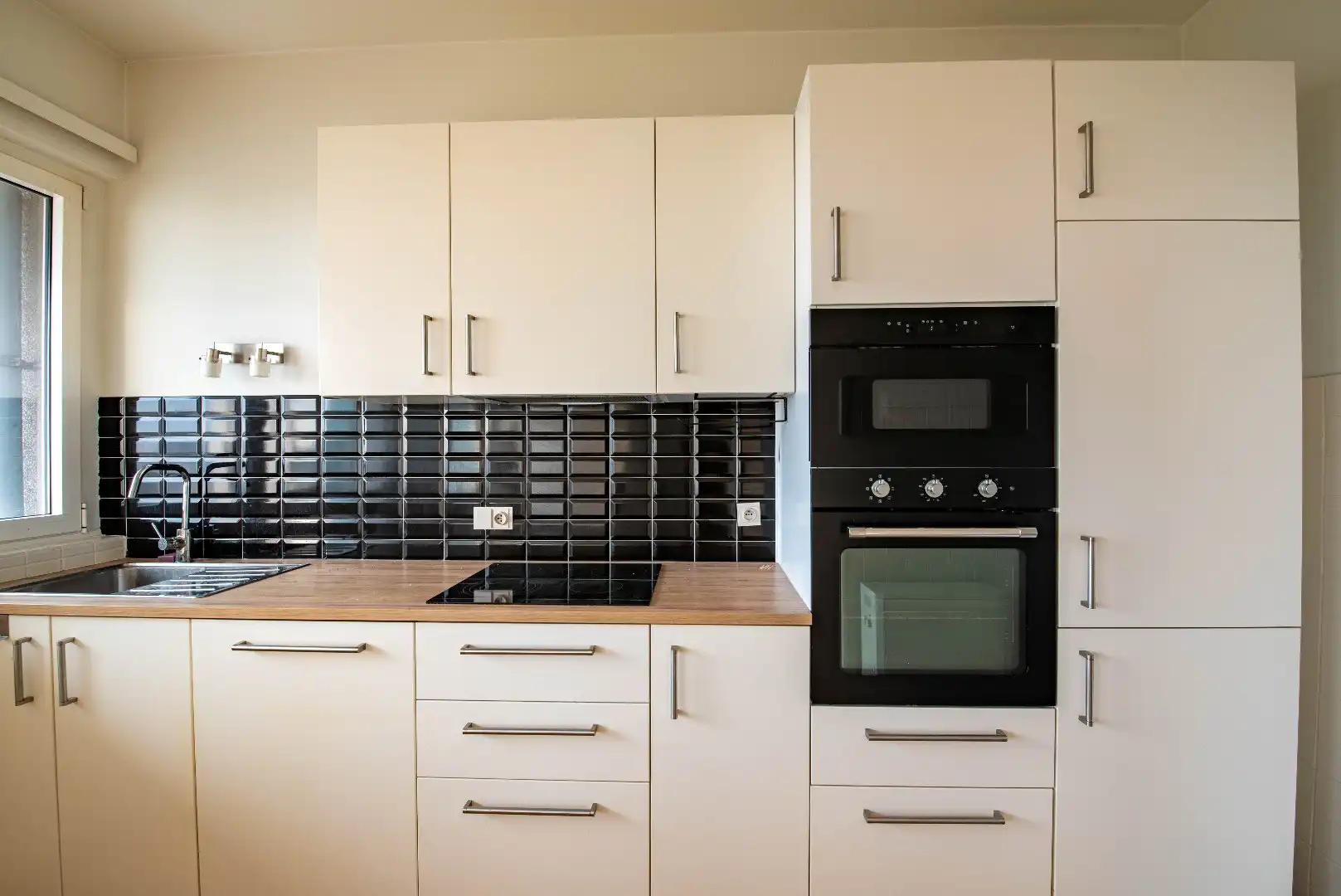 Lichtrijk 2-slaapkamerappartement met uitzicht op Antwerpen foto 8