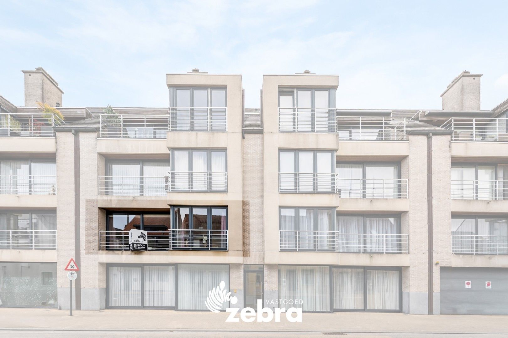 Instapklaar appartement met 2 slaapkamers in het centrum van Oostrozebeke! foto 17