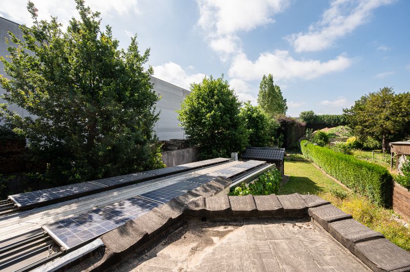Goed onderhouden woning met zonnig terras en leuke tuin foto 23
