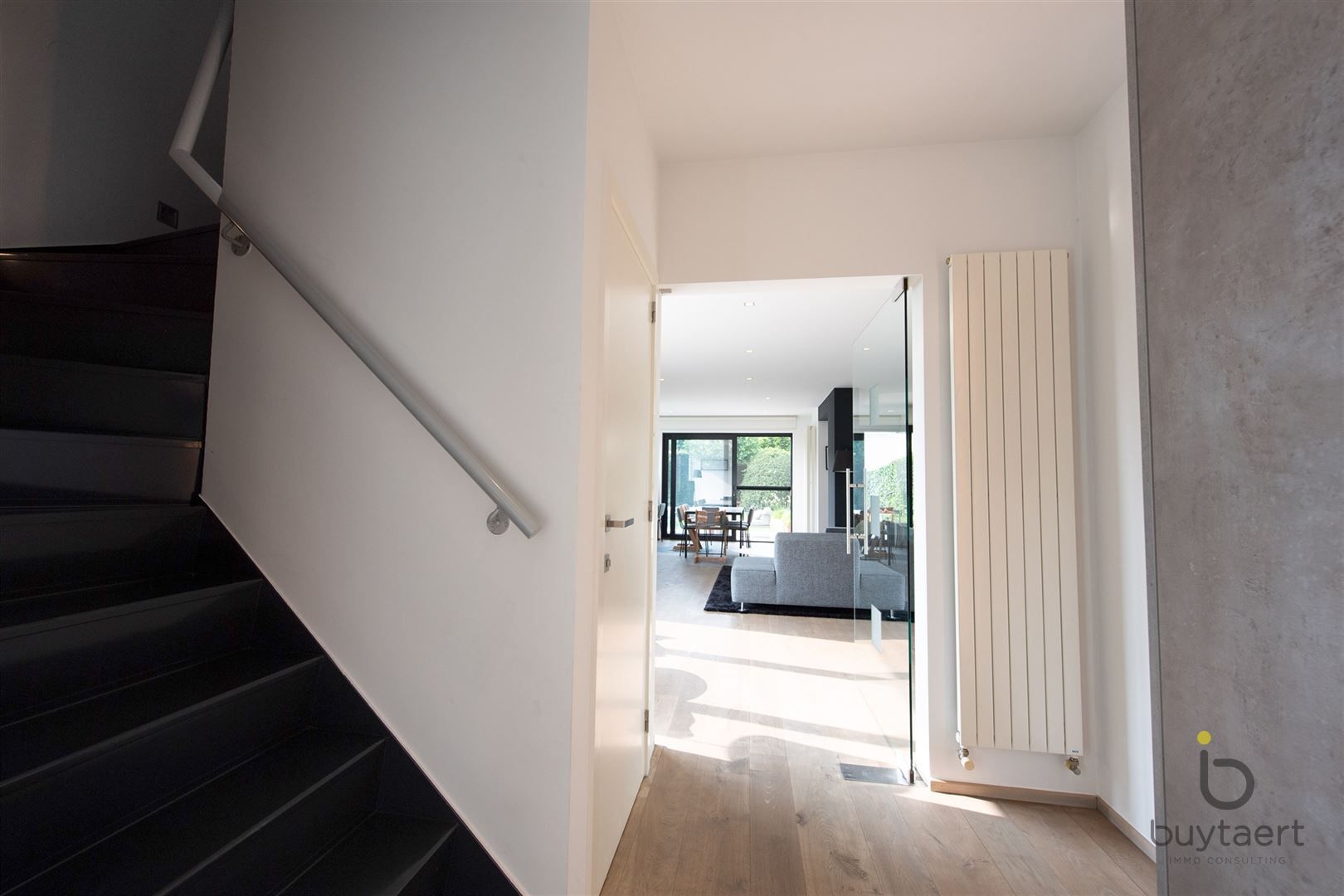  Moderne halfopen woning met karakter in rustige omgeving. foto 5