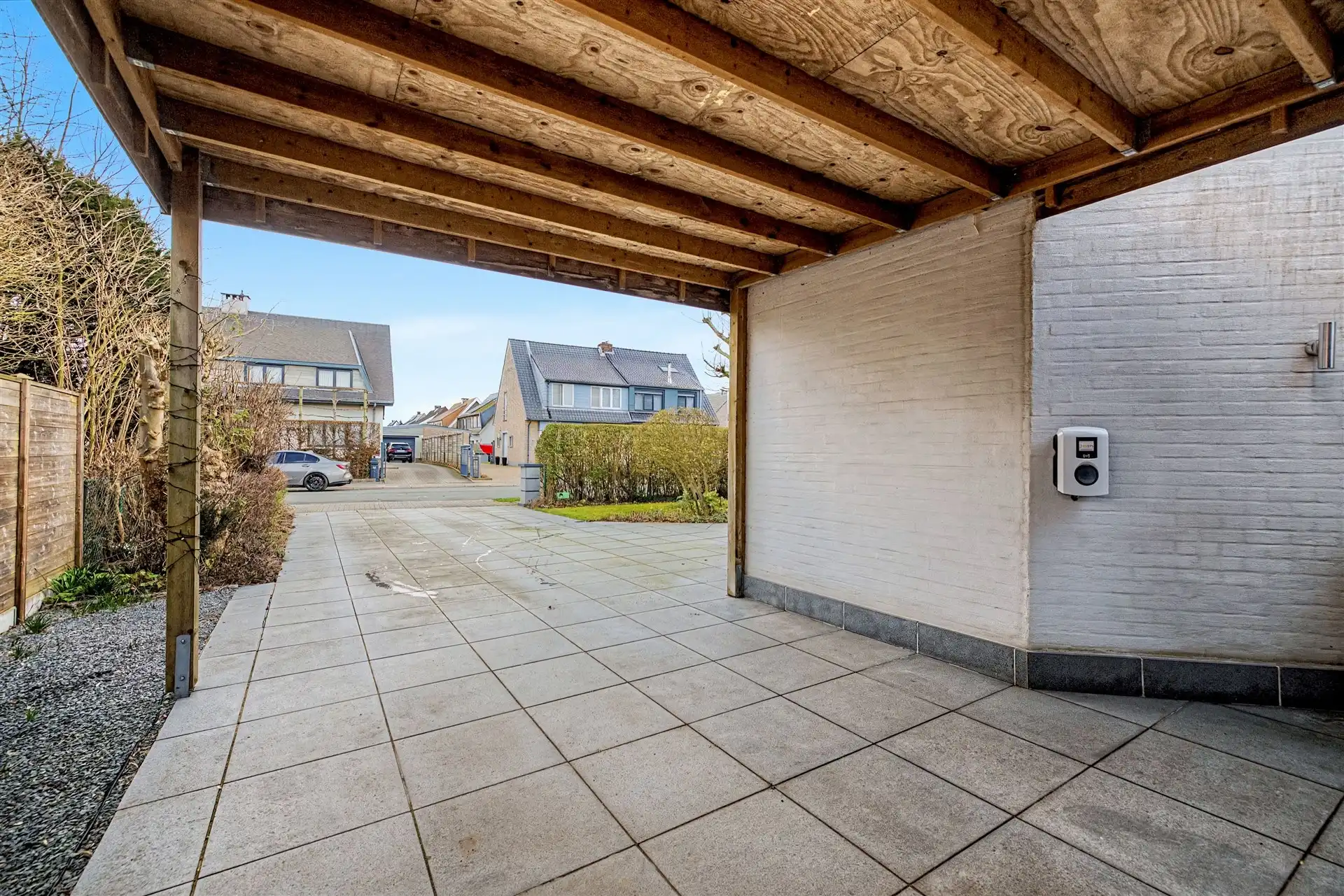 Stijlvolle gezinswoning met 3 slaapkamers en thuiskantoor (926m²) foto 3