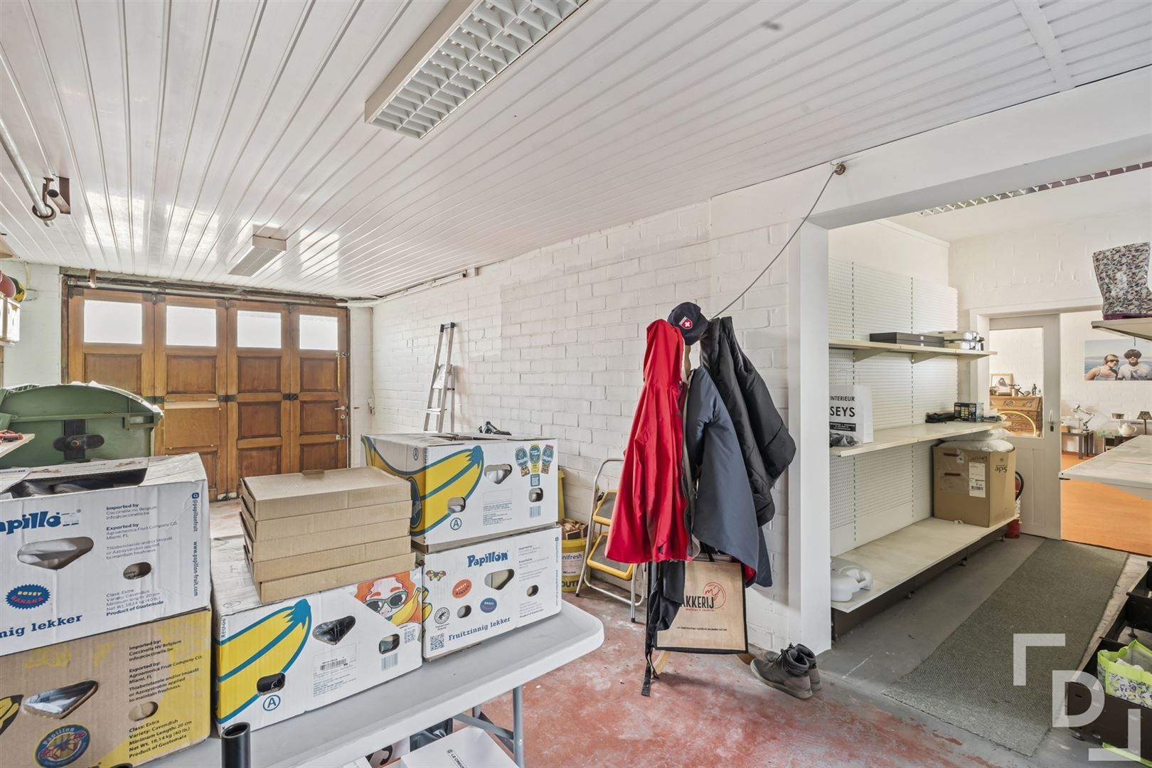 Ruime handelszaak met woonst & verhuurd appartement te koop in Poelkapelle. foto 18