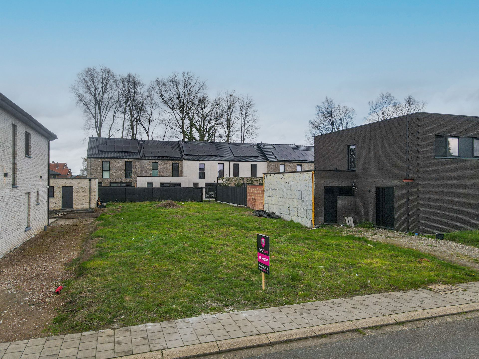 Bouwgrond voor een halfopen woning op een perceel van 436m²! foto 2