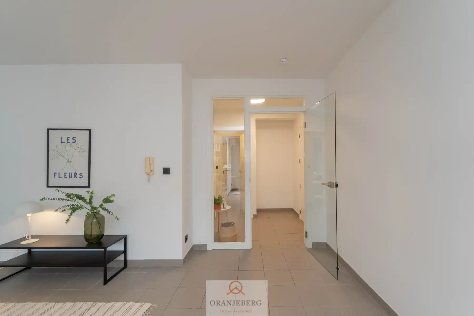 Lichtrijk gelijkvloers 2-slpk appartement met terras! foto 14