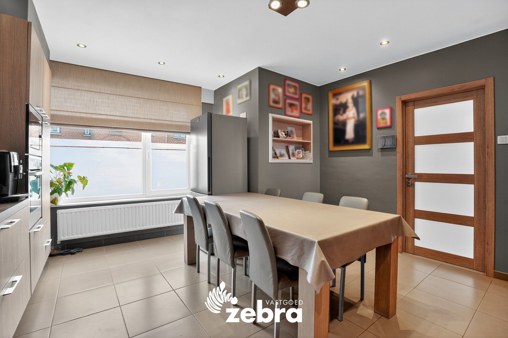 Ruime, instapklare woning met 5 slaapkamers en dubbele garage te Koolskamp! foto 14