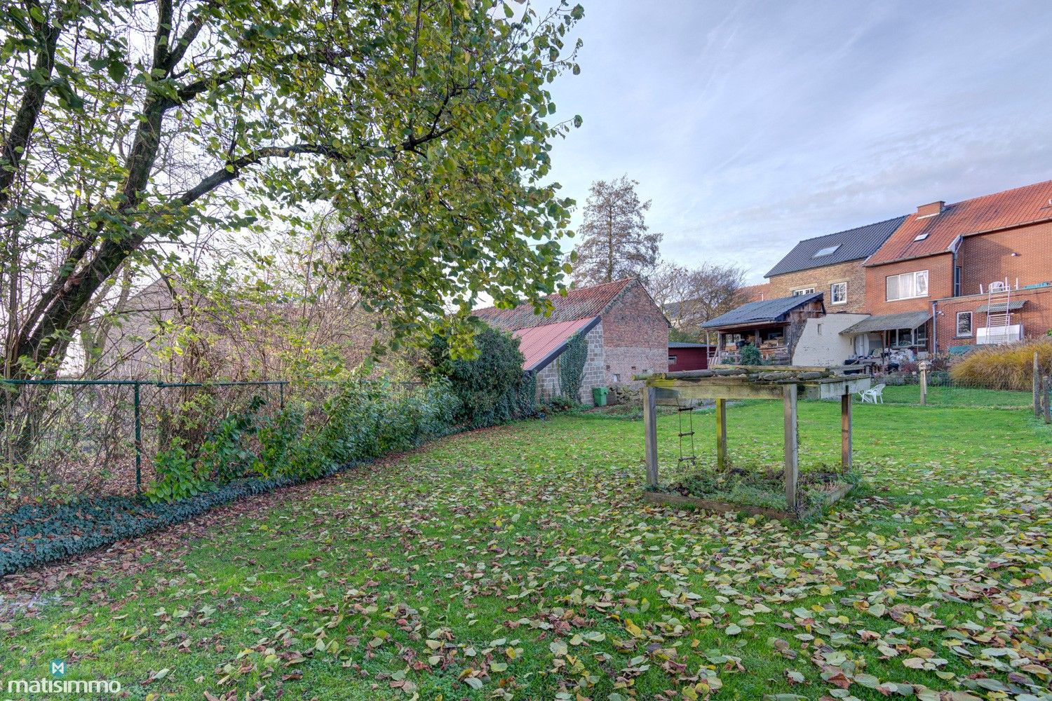 GROTENDEELS GERENOVEERDE GEZINSWONING MET ZUIDGERICHTE TUIN IN MILLEN foto 29