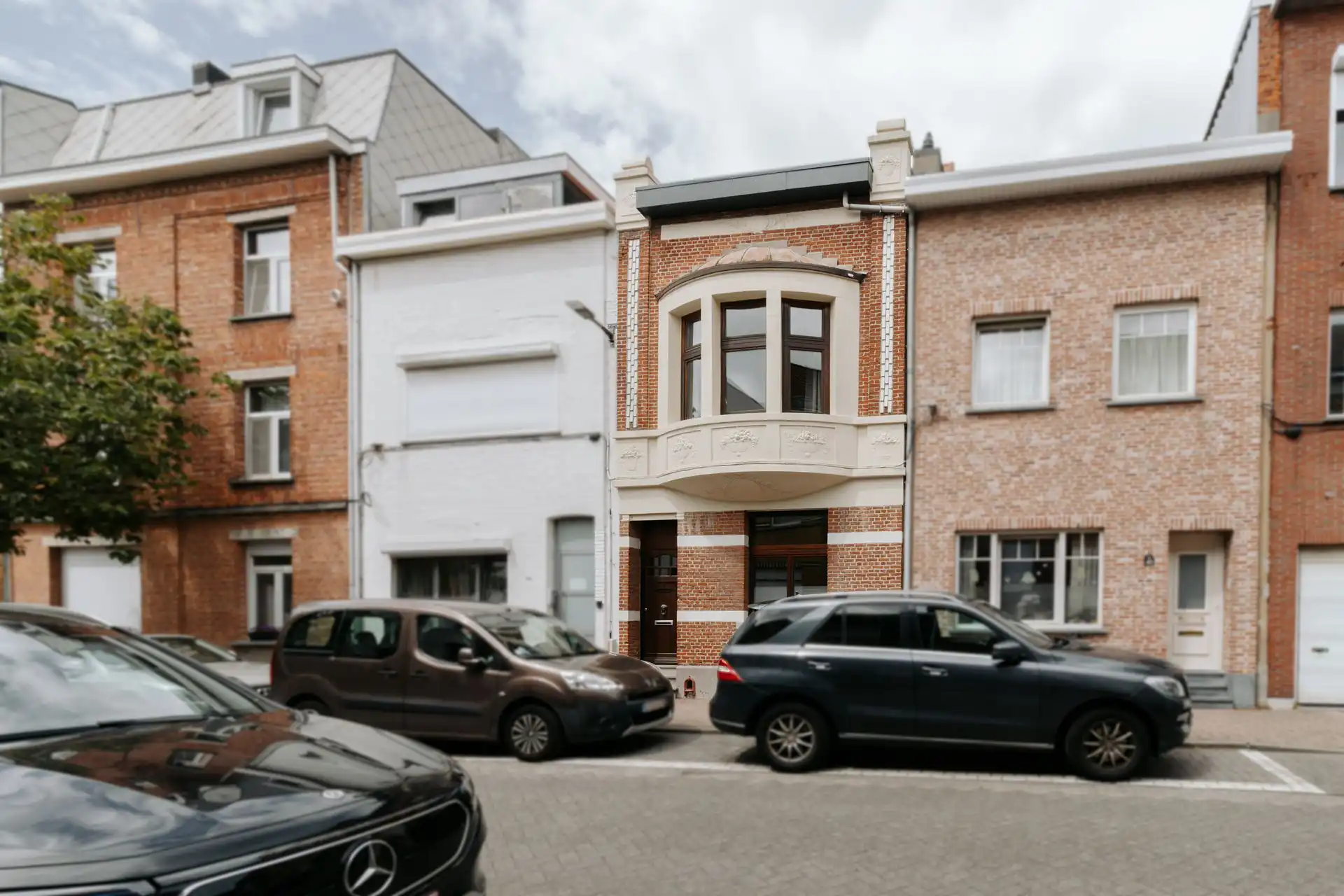 Charmante woning in hartje Wilrijk! foto {{pictureIndex}}