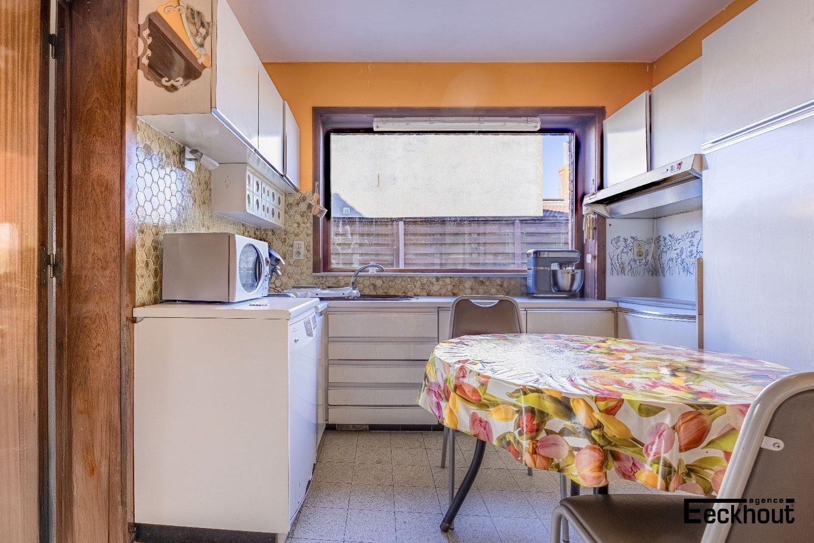 Knusse woning te Gistel met tuin, terras, garage en 3 slaapkamers foto 8