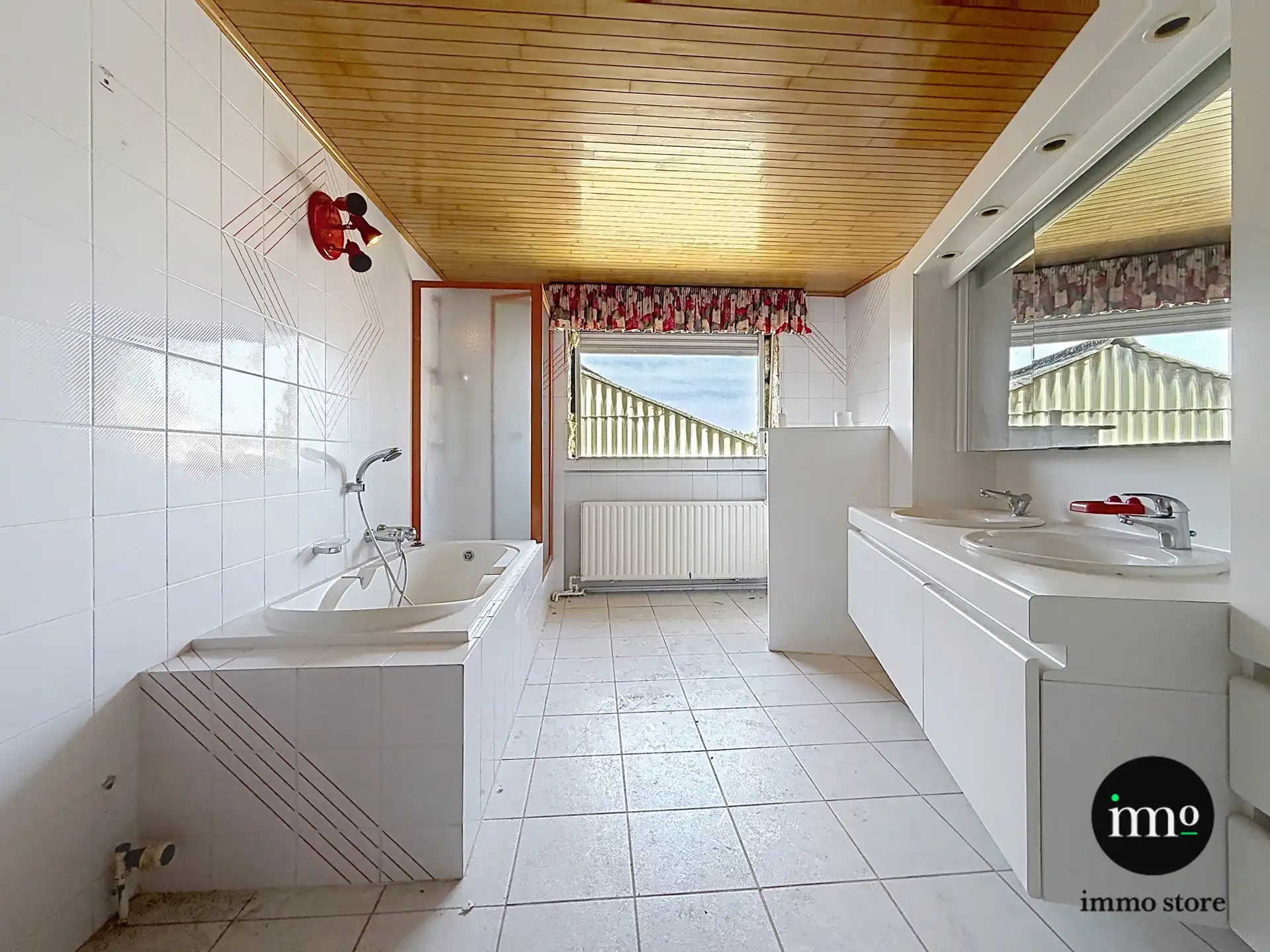 UNIEKE DRIEGEVELWONING MET LOODS VAN 160 M² IN HET CENTRUM VAN GROOT-BIJGAARDEN! foto 17