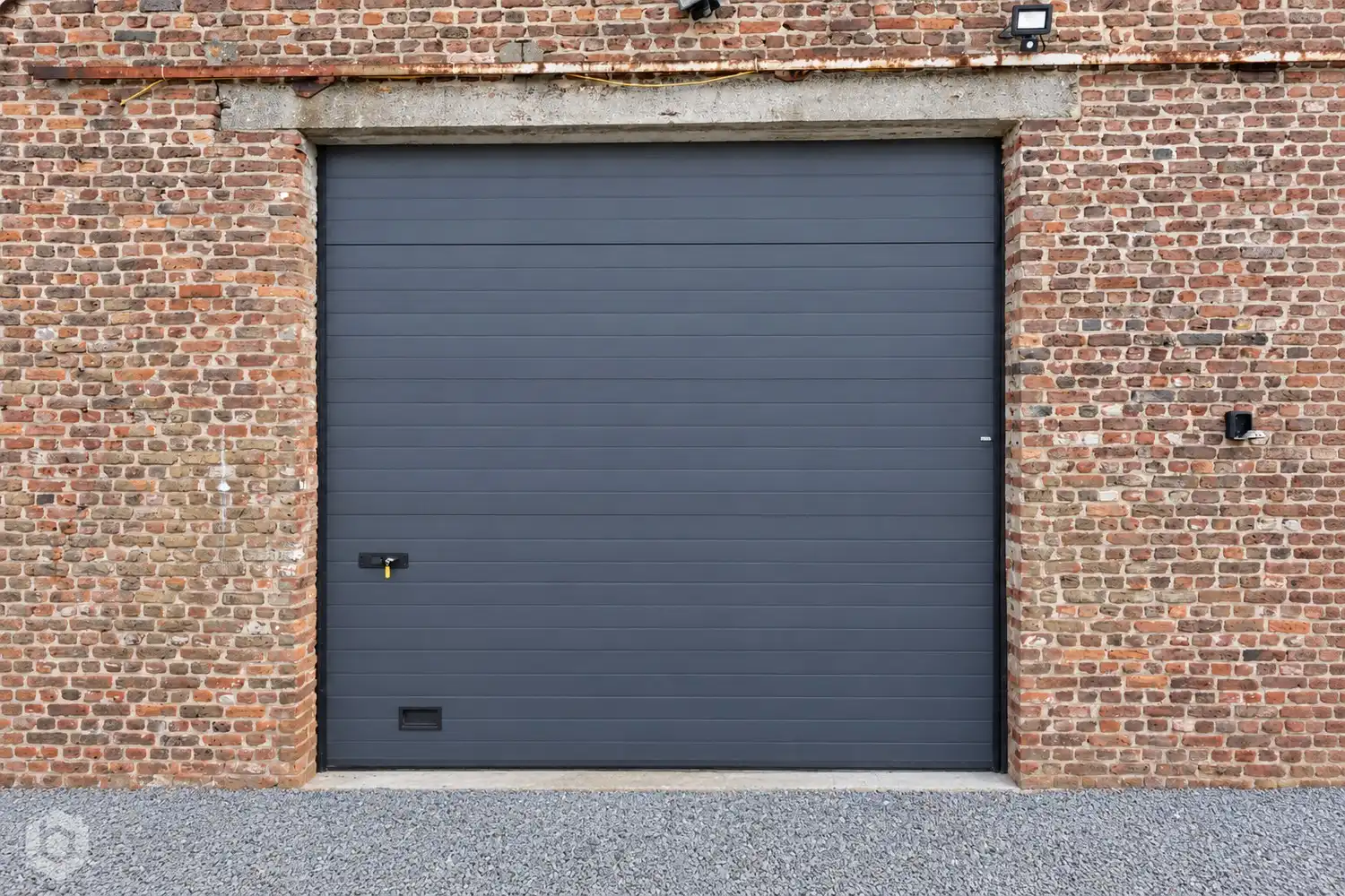 Magazijnruimte (+- 95 m²) op toplocatie foto 8