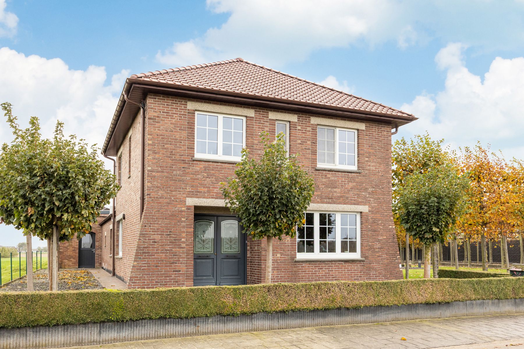 Huis te koop foto {{pictureIndex}}