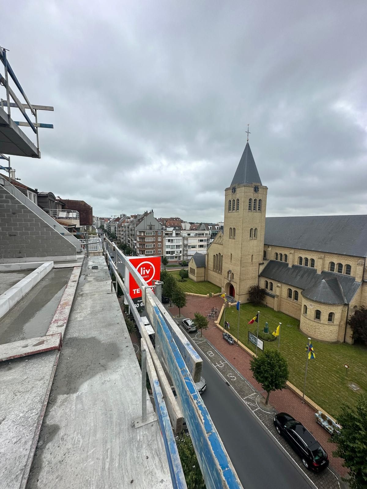 HOEK duplex- appartement op de hoek van de Dumortierlaan met Koninginnenlaan met fantastische zichten en mooi zonnig terras. foto 5