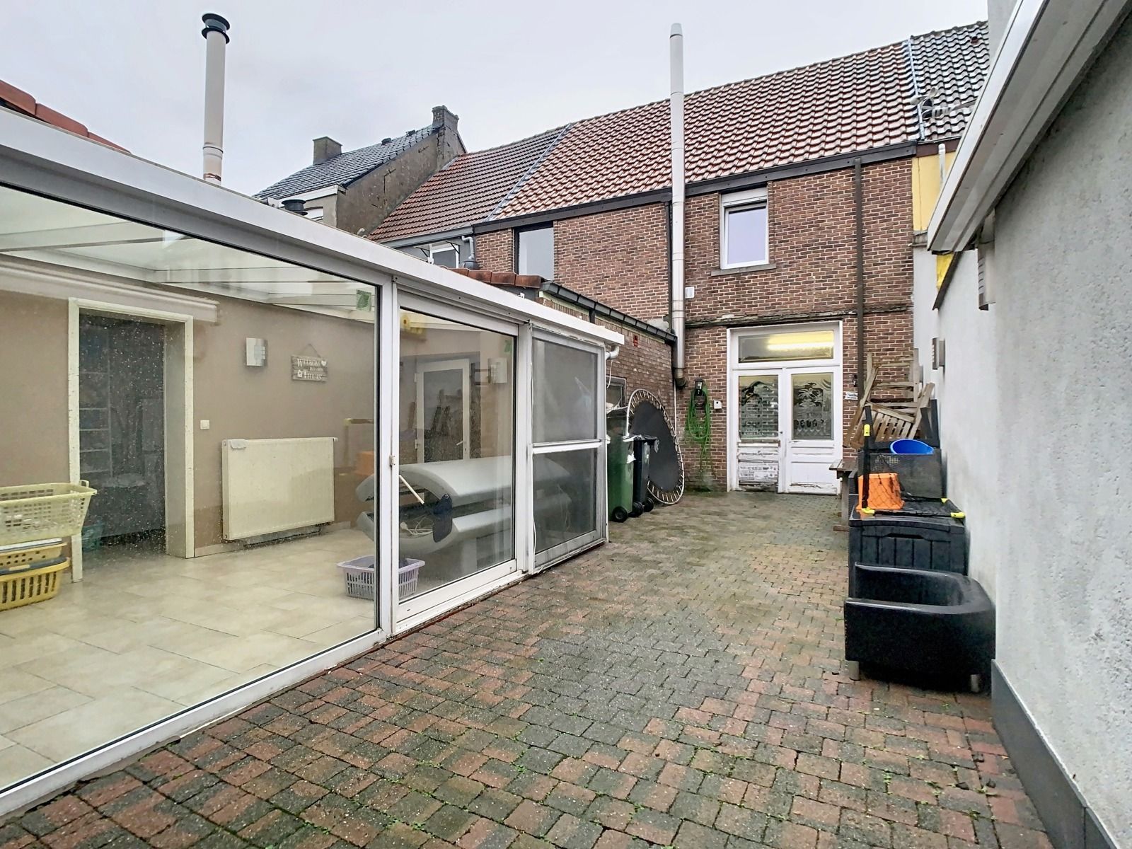 Zéér ruime gezinswoning met 6 SLPK én garage! foto 23