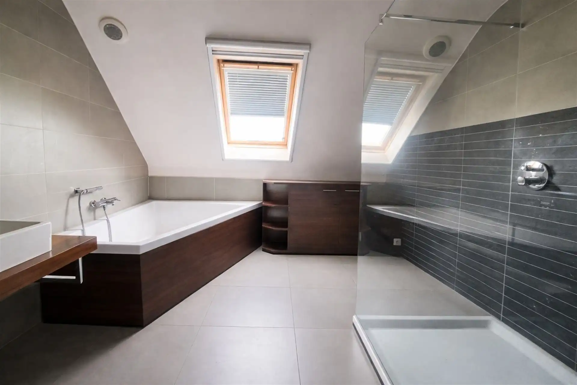 Penthouse met 2 slpks, terras en garage (+€29.000) foto 14
