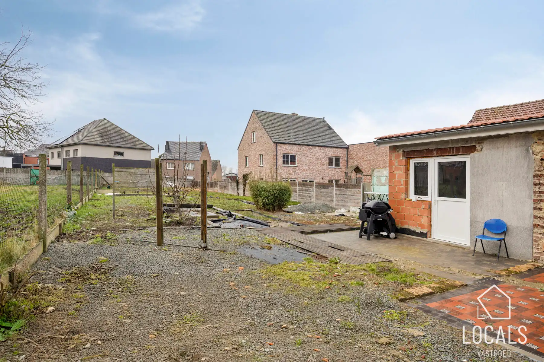 Instapklare woning met 5 slaapk., 3 badkamers en tuin foto 24