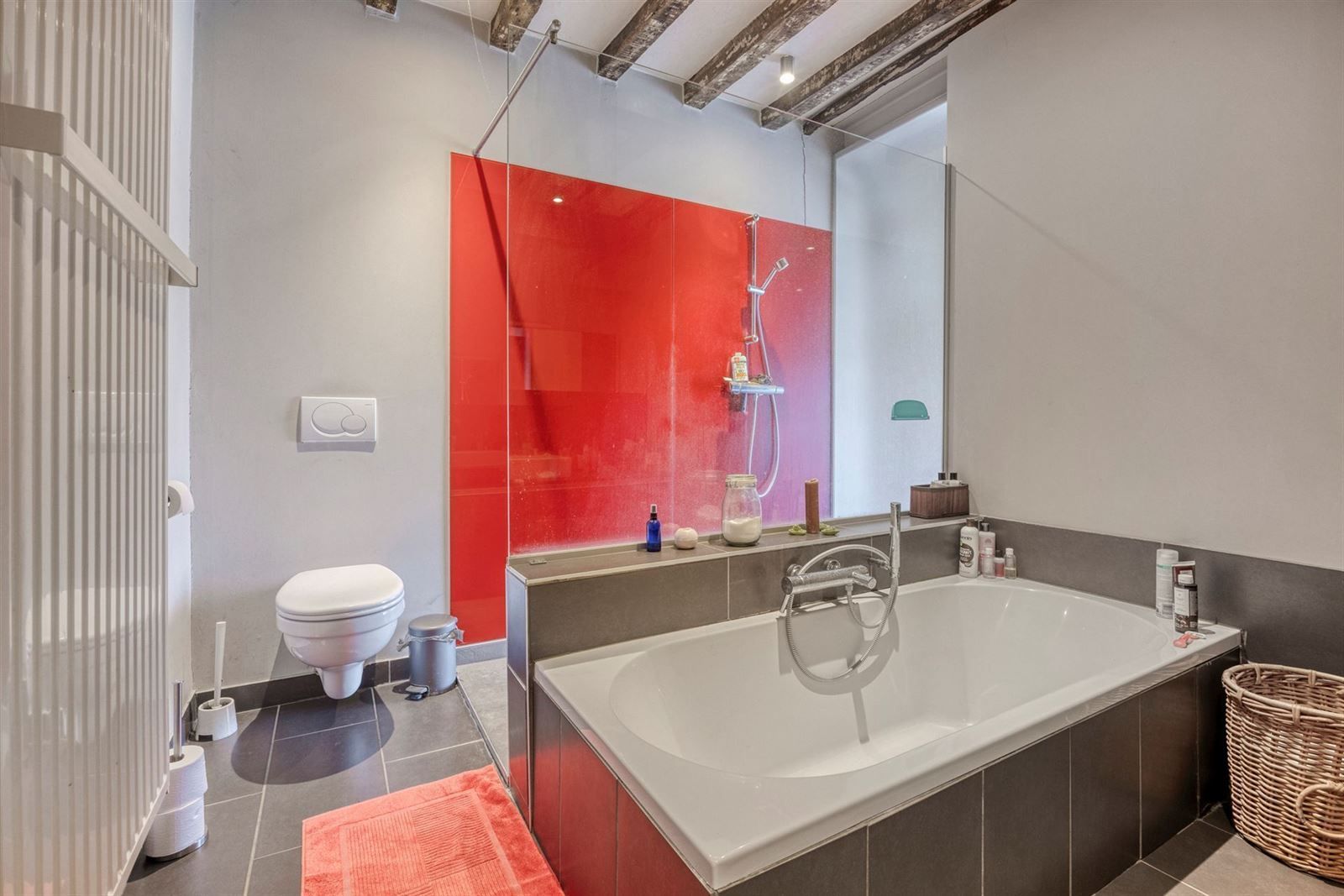 Woning met 2 slaapkamers, terras en tuin foto 14
