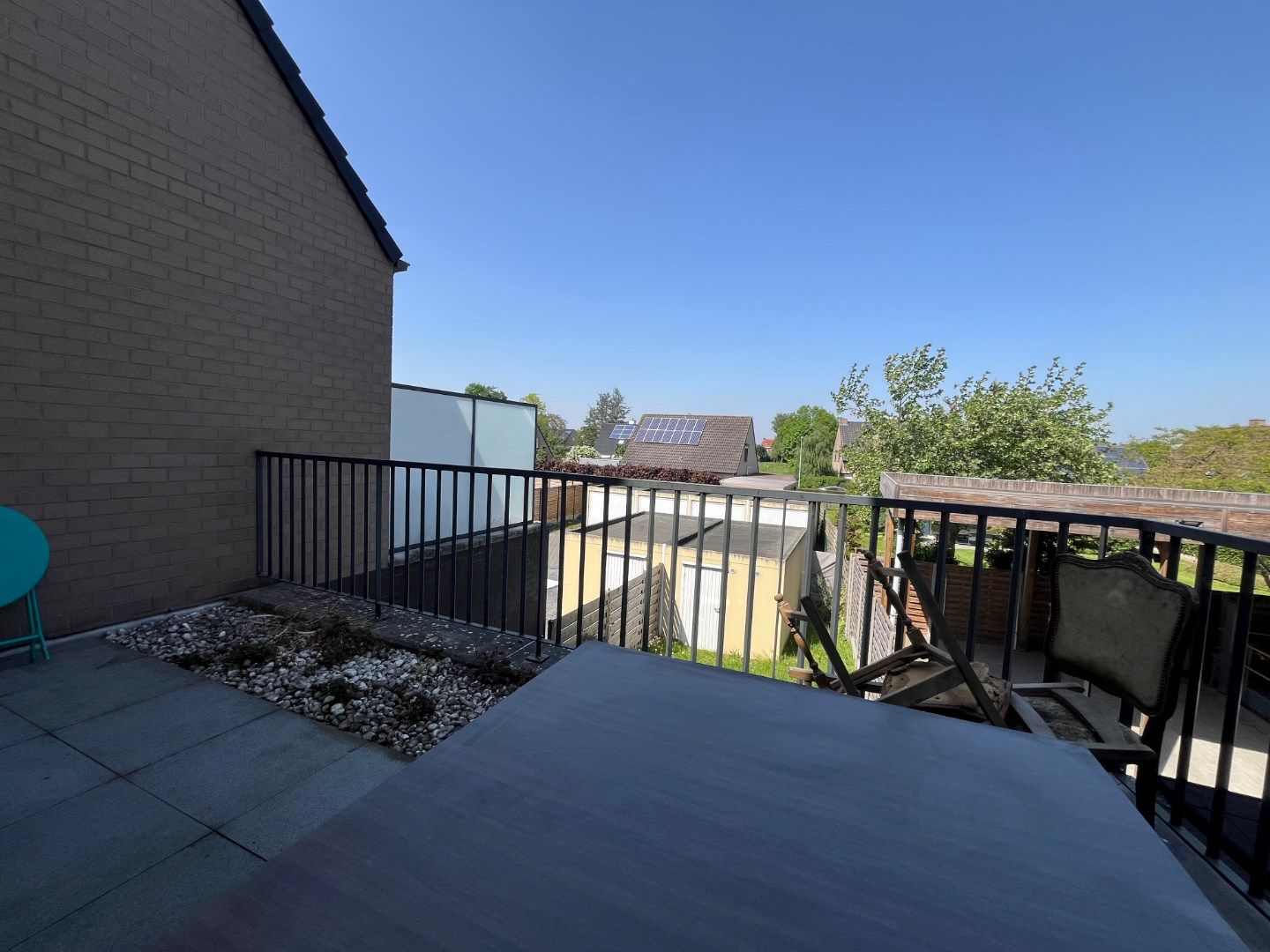 Aangenaam 1-slpk-appartement met terras en garage. foto 12