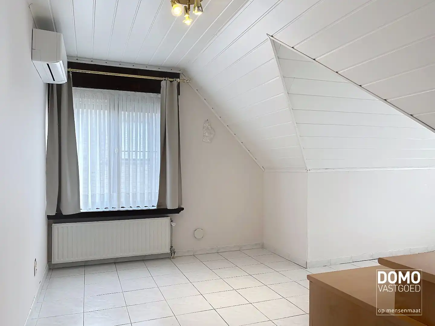 RUIME, LICHTRIJKE OPEN BEBOUWING MET ZONNIGE TUIN TE HALEN foto 14