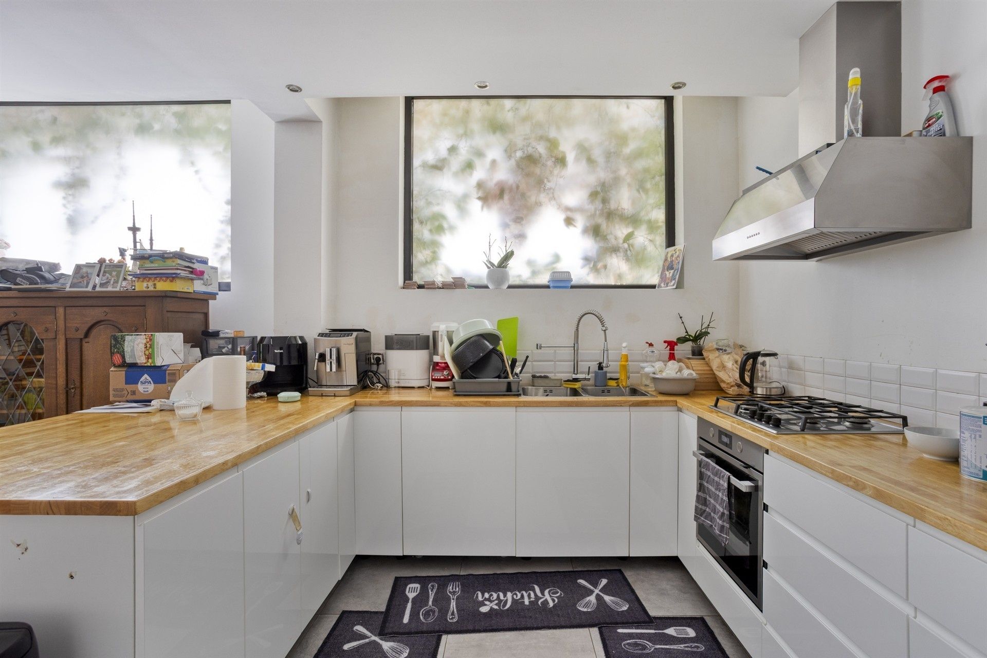 Woning met overvloed aan ruimte en potentieel foto 4