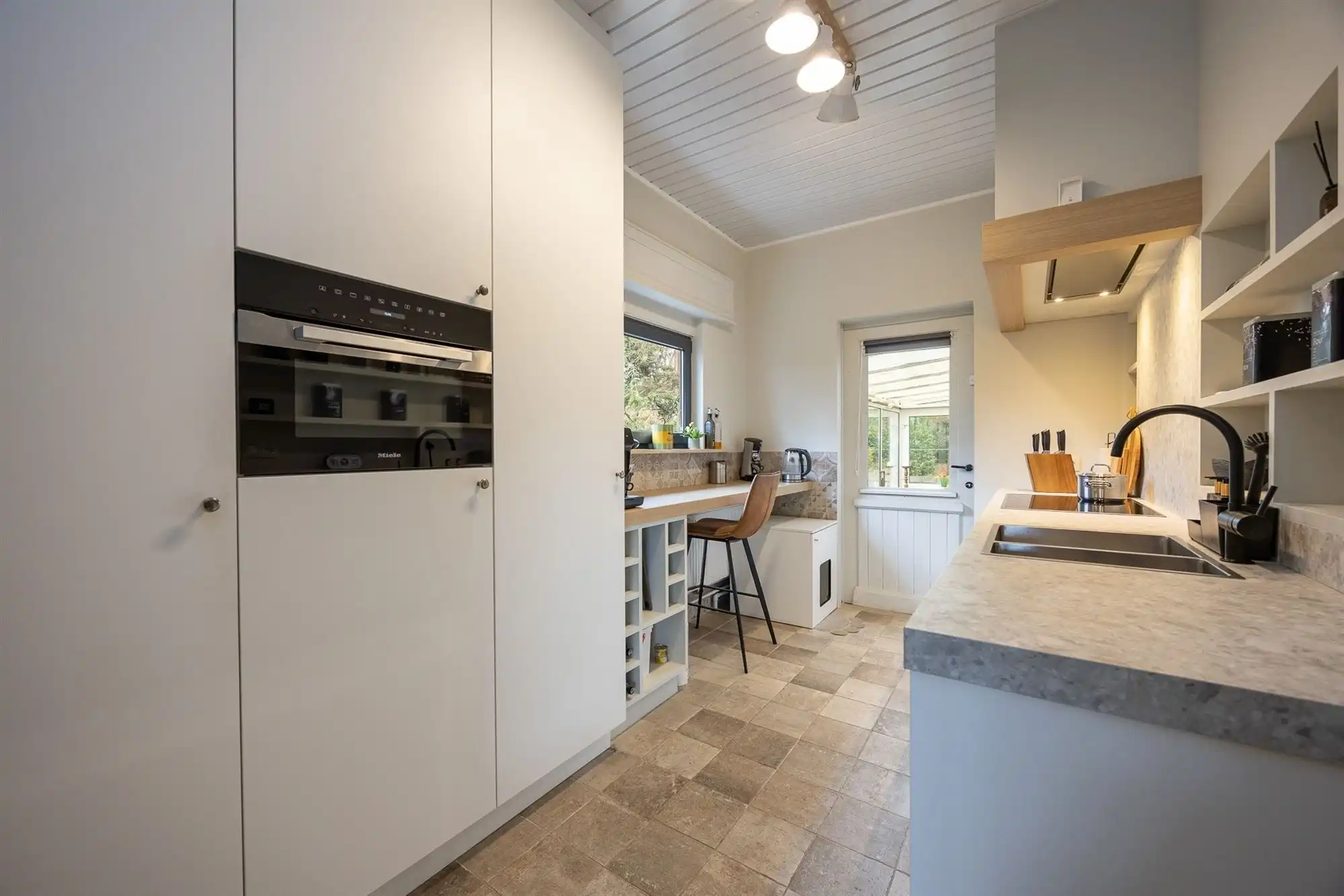 Charmant landhuis op een perceel van 2.760m² foto 9