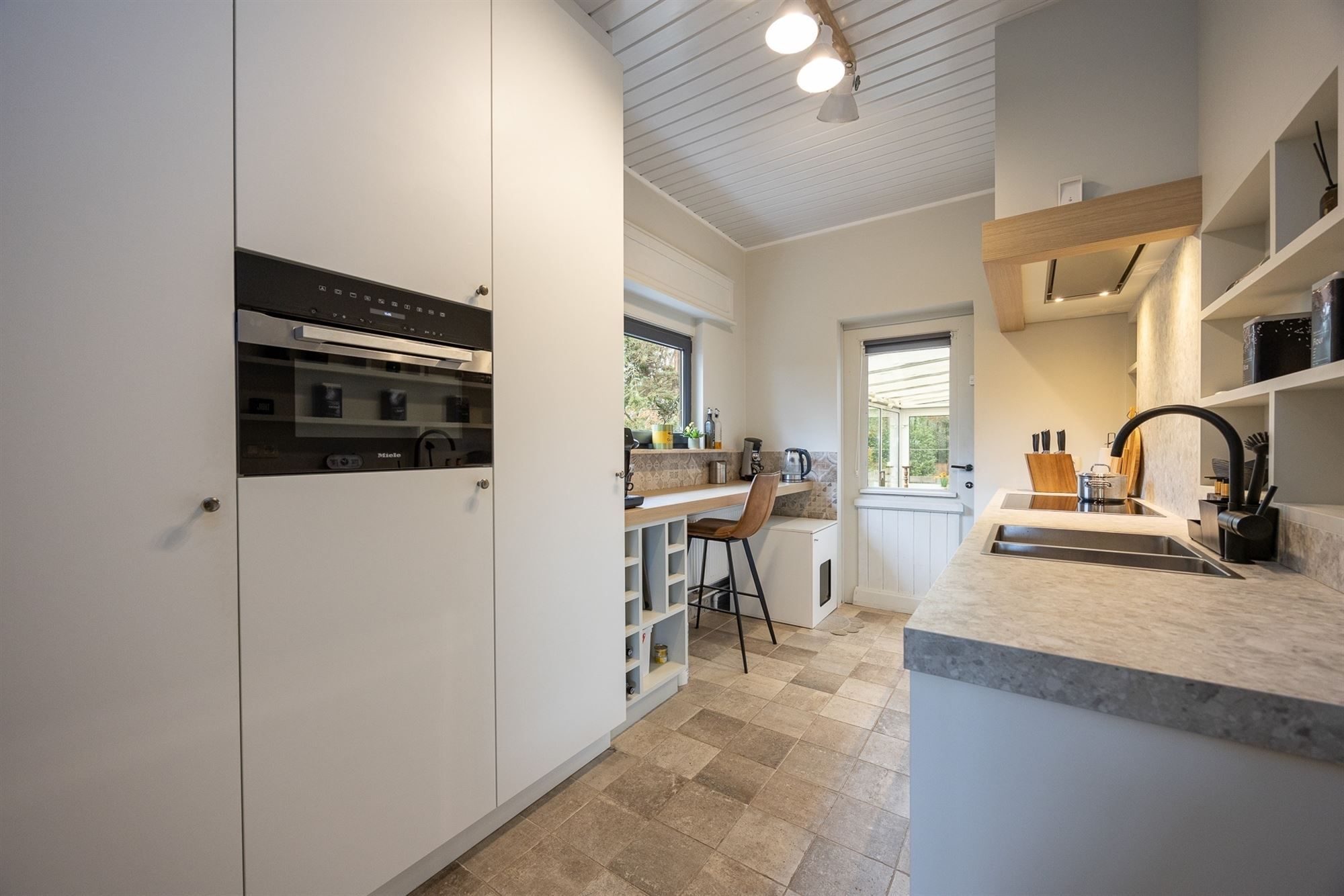 Charmant landhuis op een perceel van 2.760m² foto 9