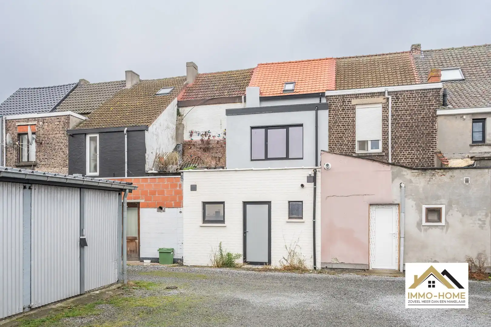 Gerenoveerde woning op topligging foto 23