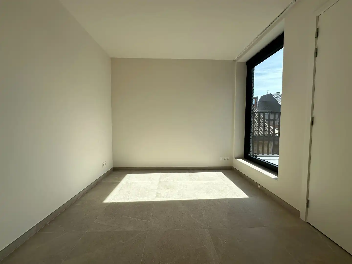 Instapklaar 1-slaapkamer appartement met mooi zonneterras, Torhout foto 8