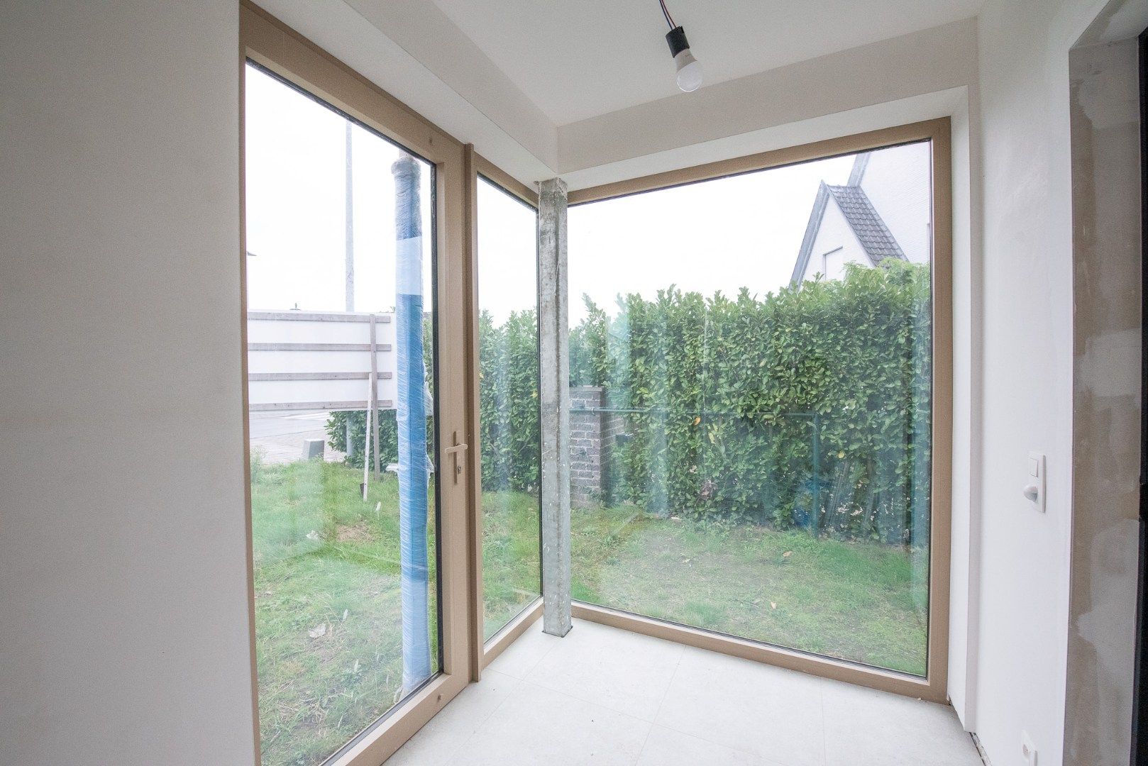 Ruime, moderne nieuwbouw te Waregem (mogelijk aan 6%) foto 11