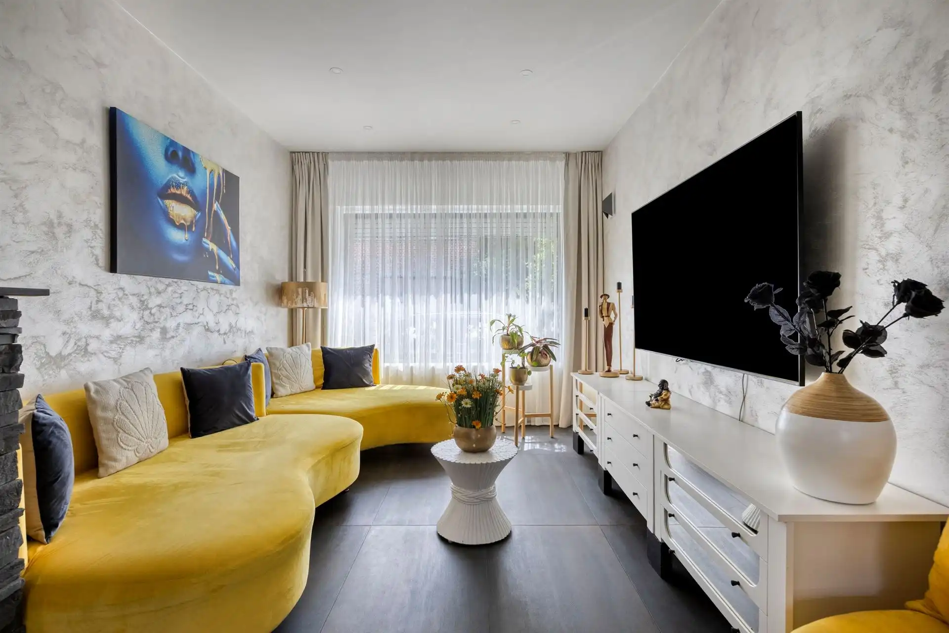 Instapklare woning met 3 (mog. 4) slaapkamers en tuin.  foto 3