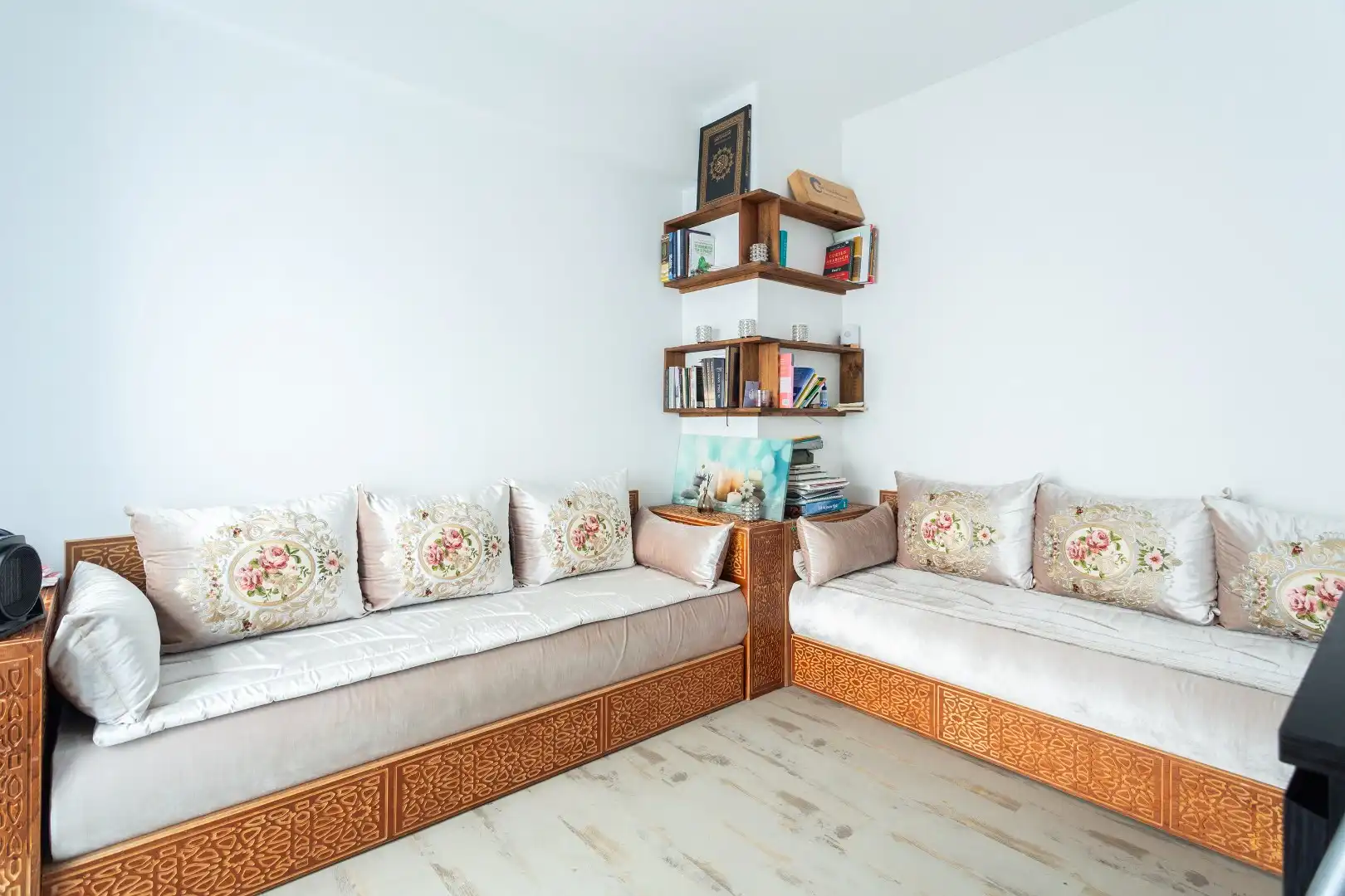 Woning met ruime garage en twee terrassen nabij Park Spoor Noord foto 13