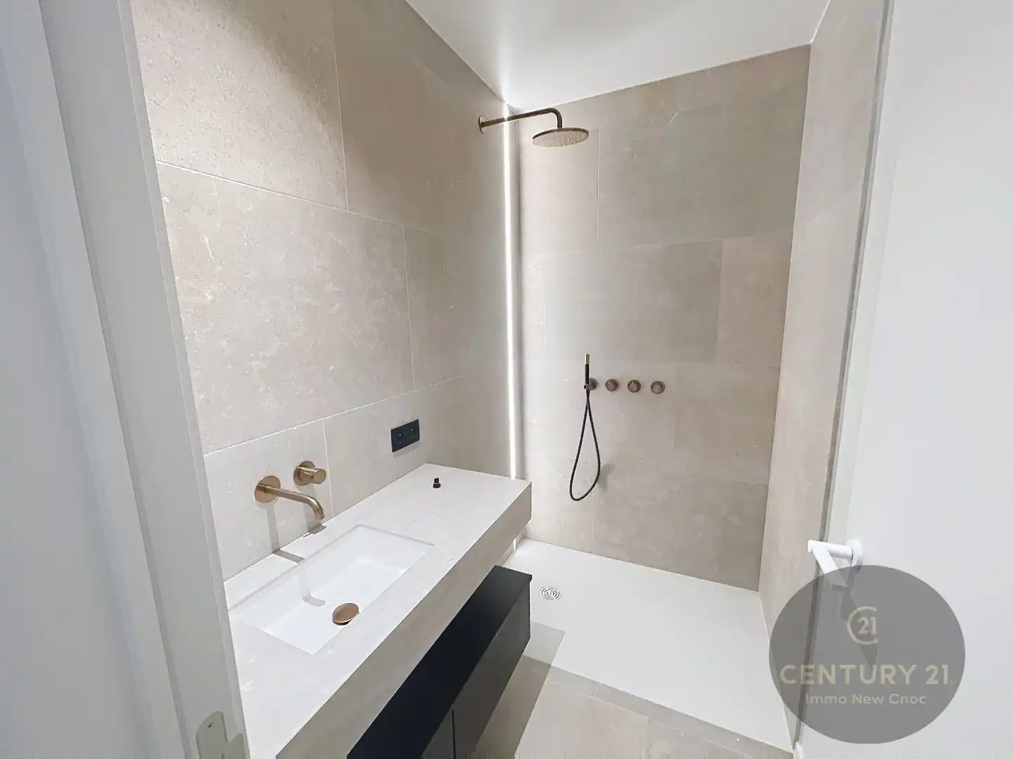 Luxe appartement met terras in residentie OYSTER foto 8