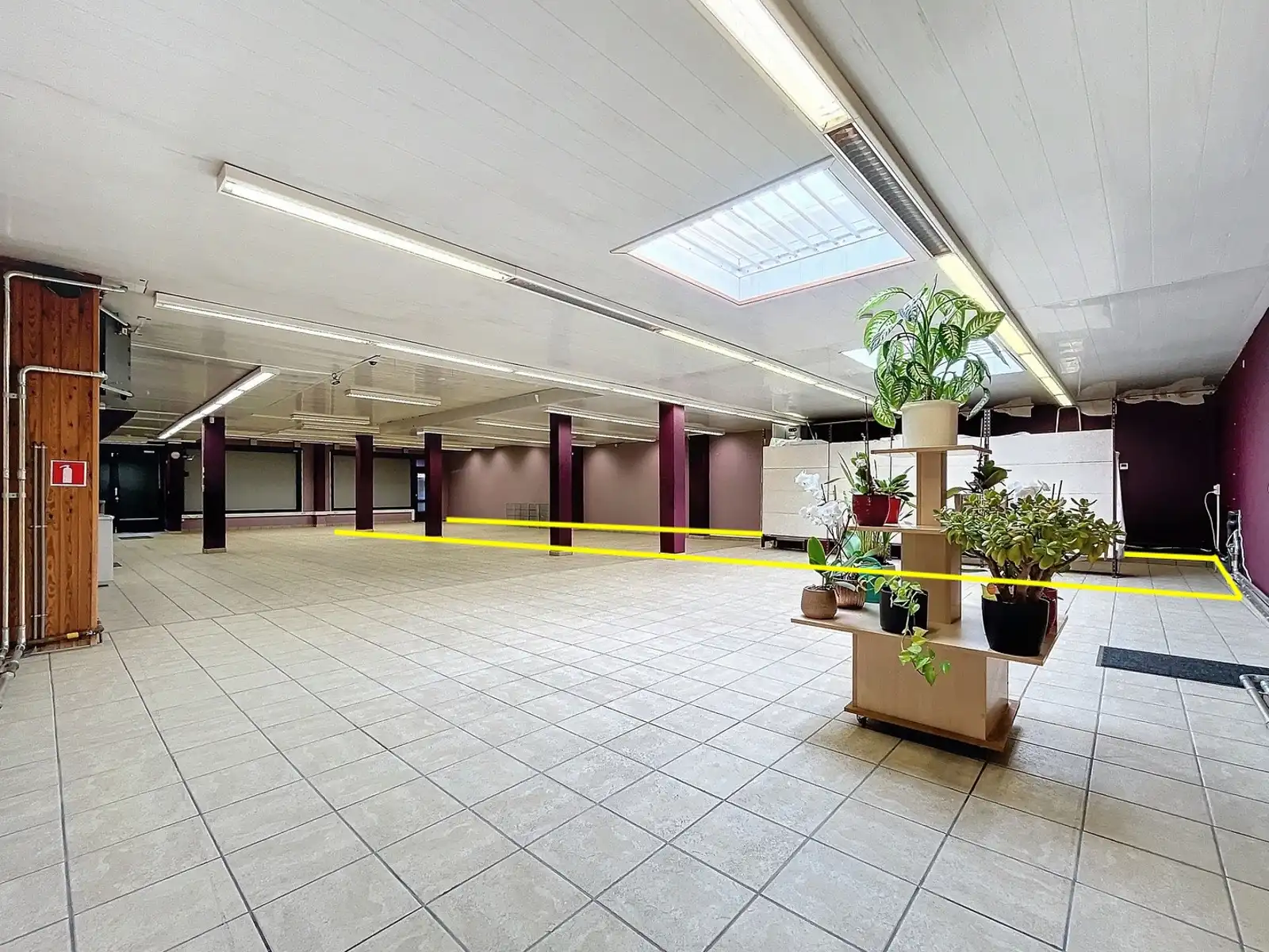 Gelijkvloers handelsruimte in centrum van Kontich-Kazerne foto 10