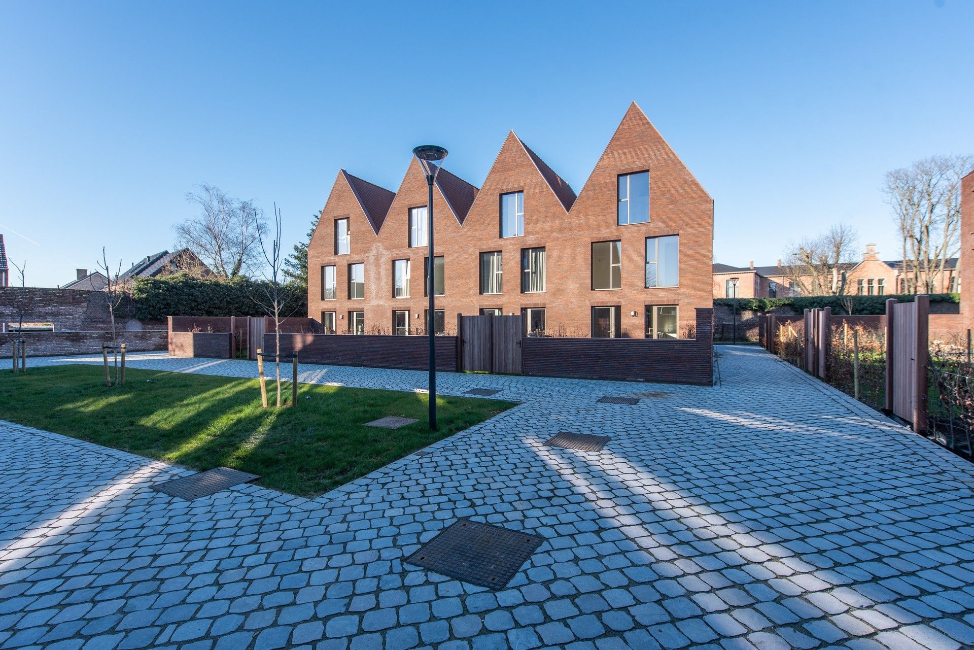 Woning met 3 slaapkamers in het gezellige Oud-Rekem foto {{pictureIndex}}