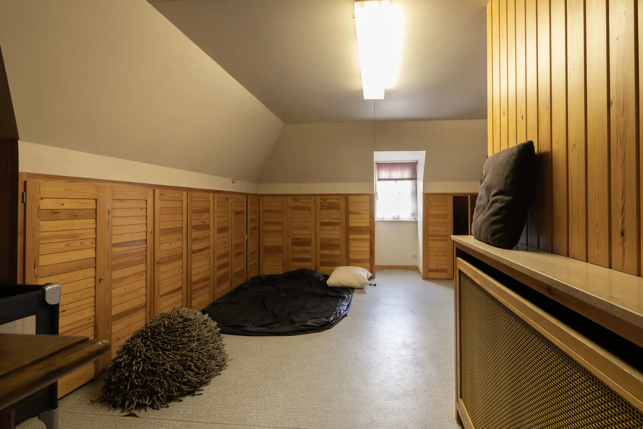 Riante te renoveren villa met grote tuin in centrum Rumbeke foto 16