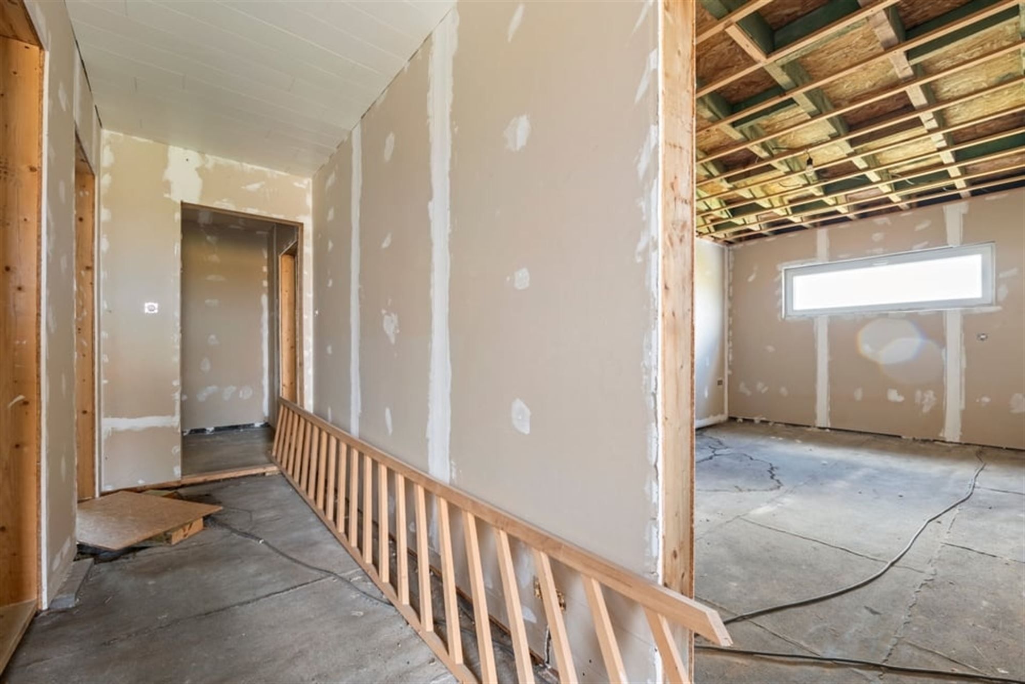 RUIME GEZINSWONIG MET VEEL POTENTIEEL EN EEN RUIME GARAGE IN SINT-TRUIDEN  foto 27