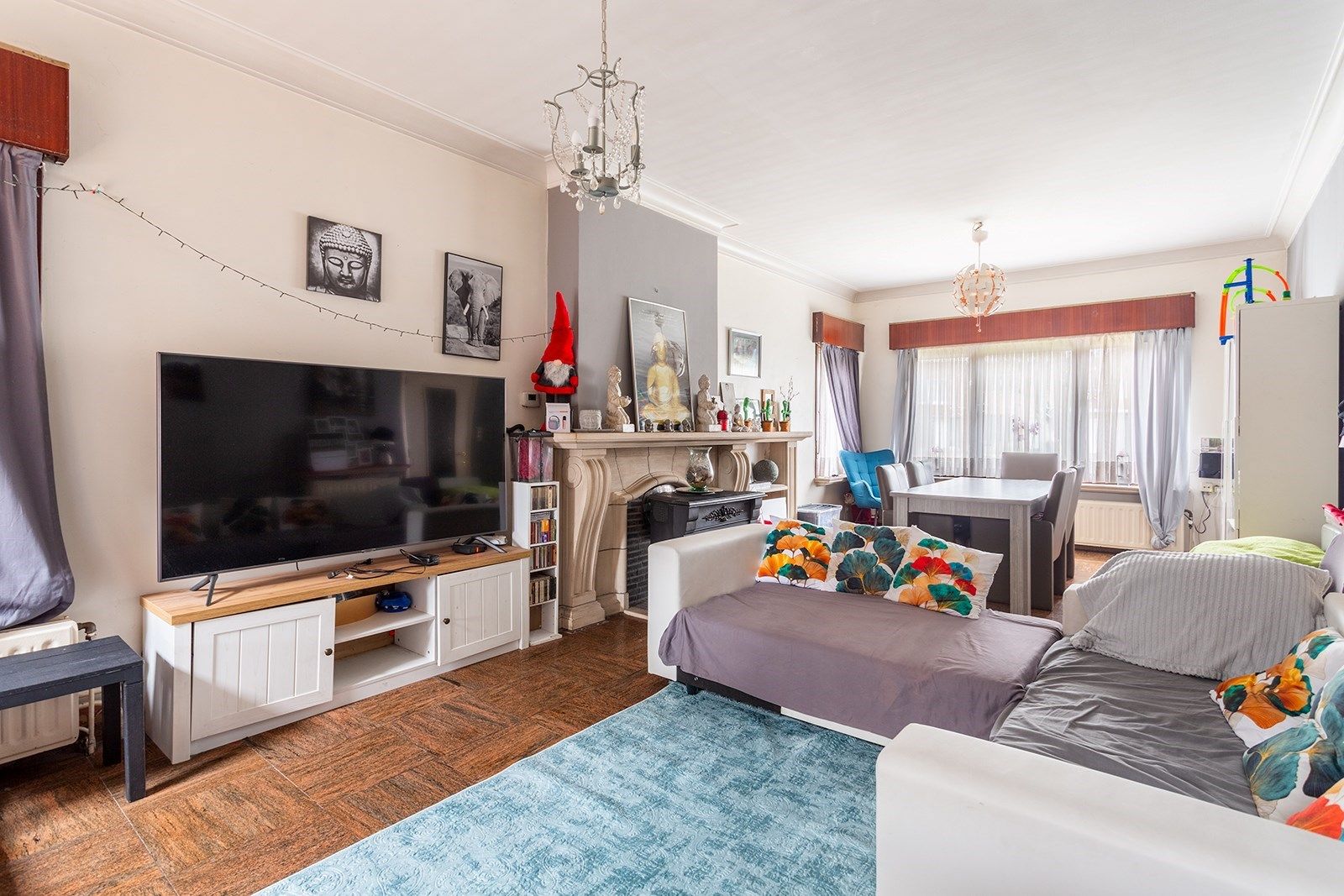 Ruime halfopen bebouwing met vijf slaapkamers foto 10