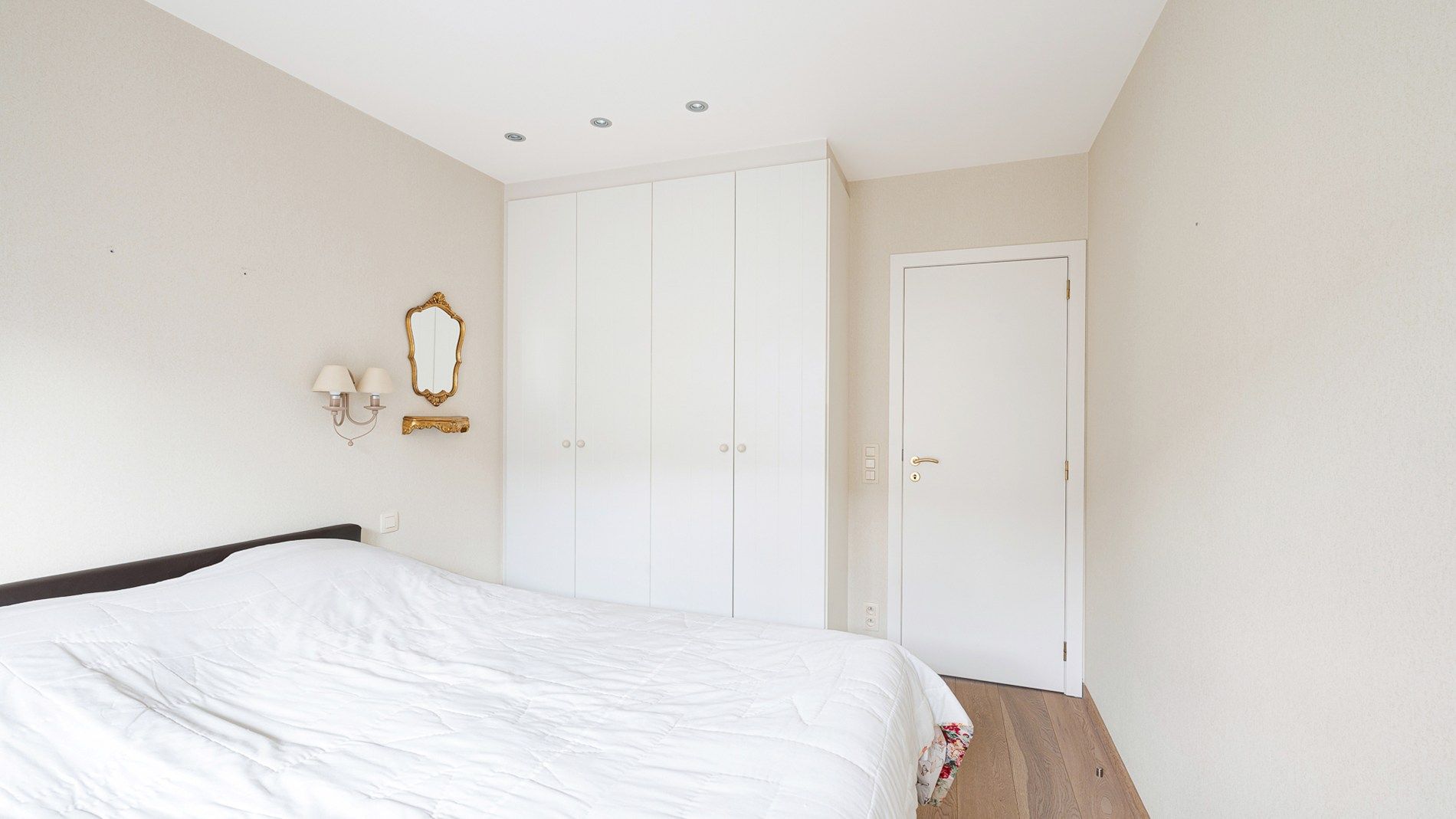 Ruim appartement (100m²) met zongericht terras foto 13