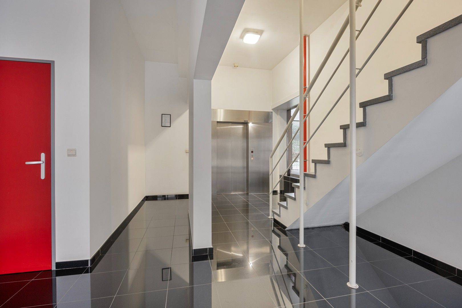 Oude Markt 12 bus 12, 3600 Genk foto 4