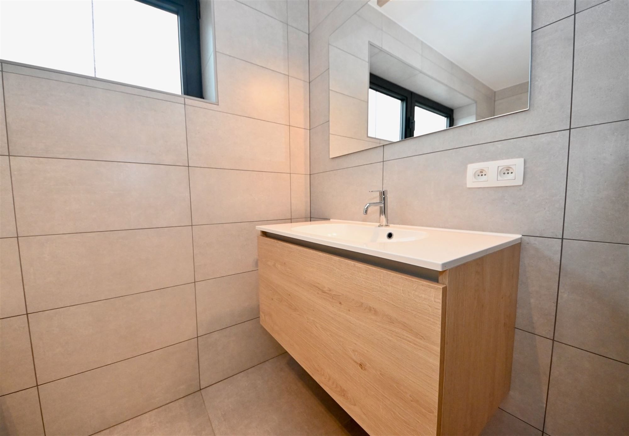 Duplex appartement met 2 slaapkamers en terras. foto 9