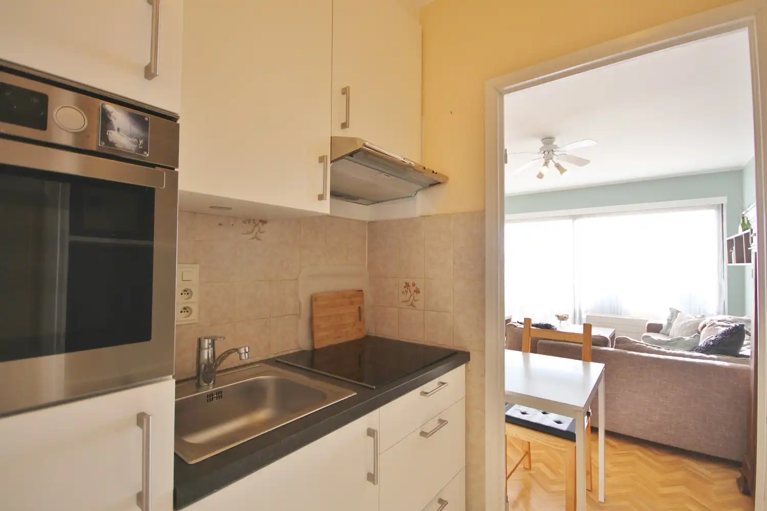 Rustig gelegen appartement in centrum Sint-Truiden foto 6