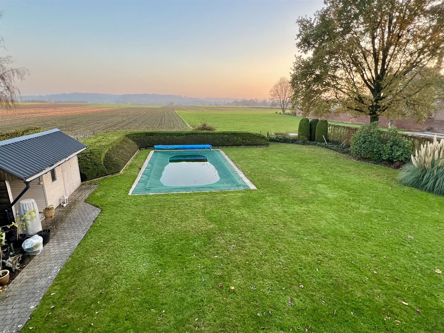 Prachtige ruime villa met zwembad foto 15