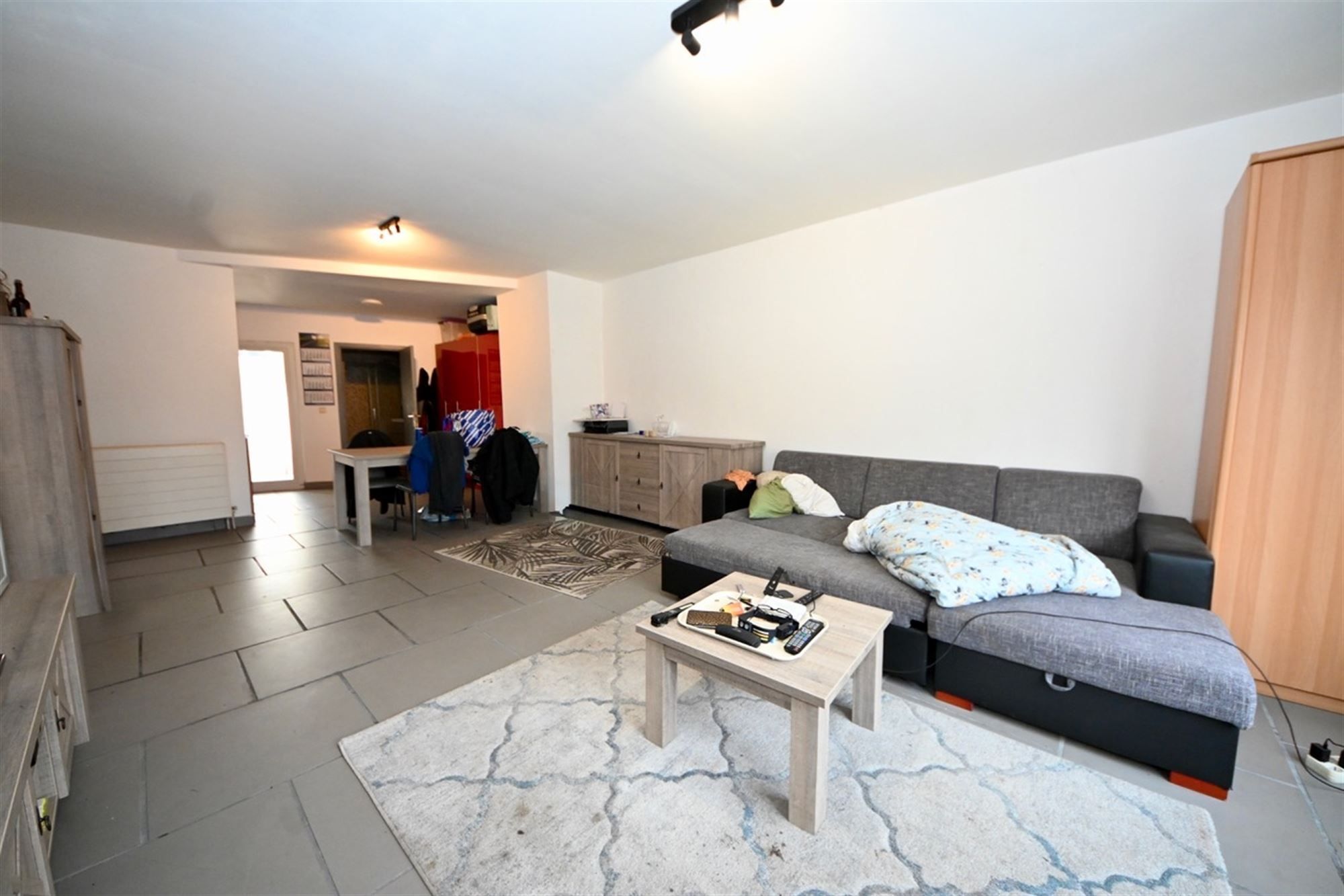 Appartement met 2 slaapkamers, garage en terras. foto 4