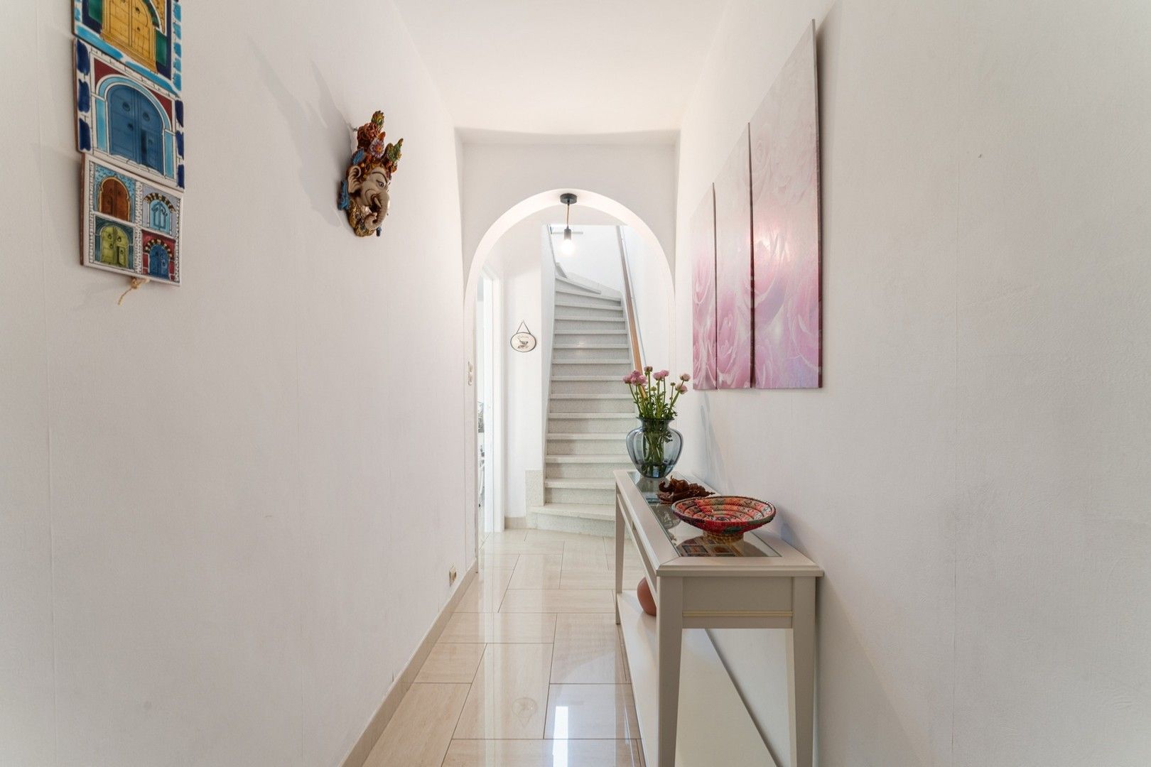 Instapklare woning met 3 slaapkamers, garage en diepe tuin op 449 m² foto 7