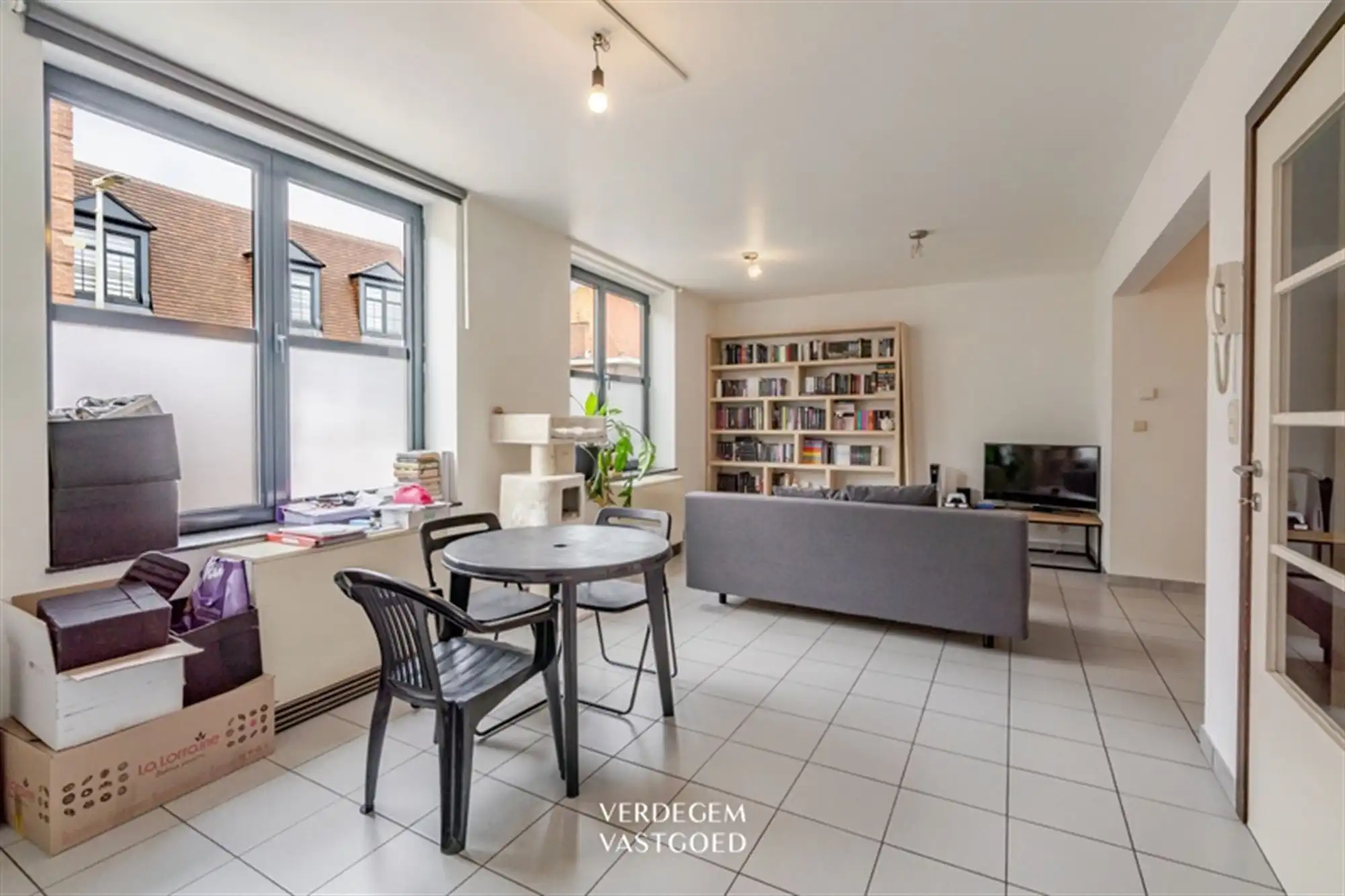 Appartement met 2 slaapkamers en zonnig terras in het dorpscentrum foto 3