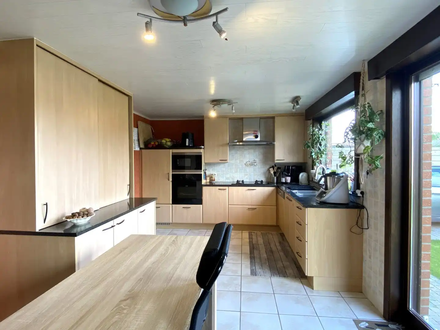 GEZINSWONING MET 2 SLPKS | TUIN EN GARAGE  foto 4