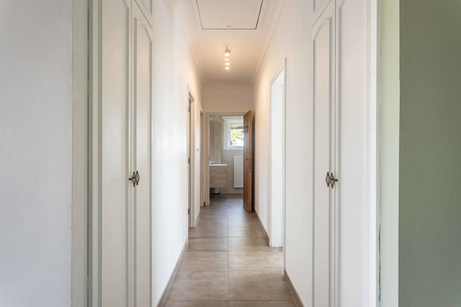 Rustig gelegen vrijstaande bungalow met 3 slaapkamers  foto 14