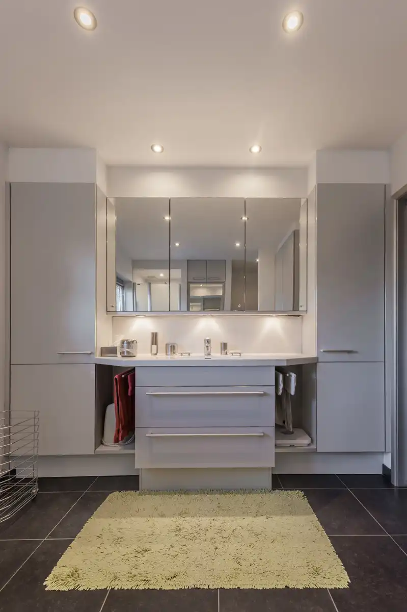 Ruime woning met praktijkruimte foto 11