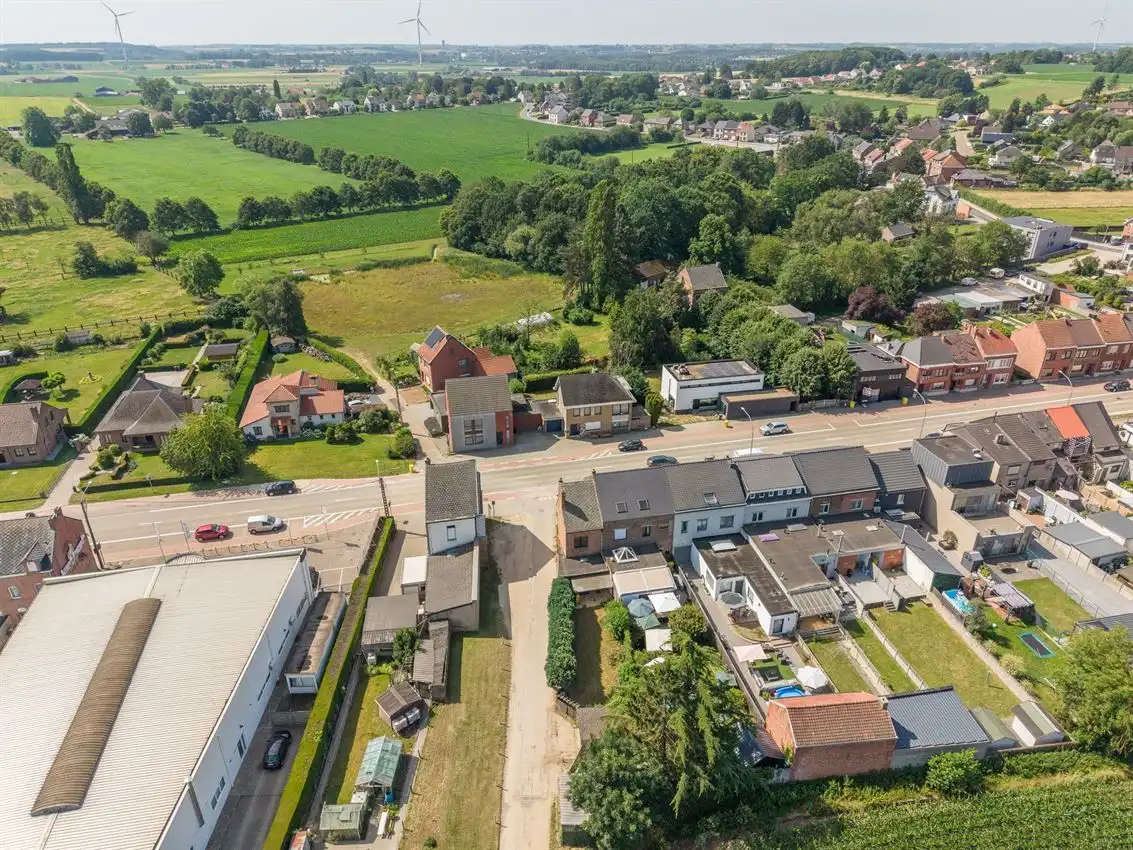 Charmante woning met tuin, 2 slk, garage en uniek zicht op groen landschap foto 33