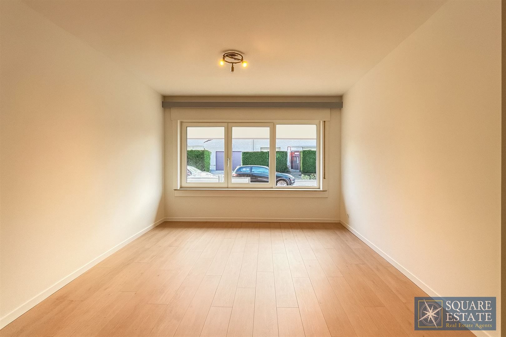 Appartement foto {{pictureIndex}}